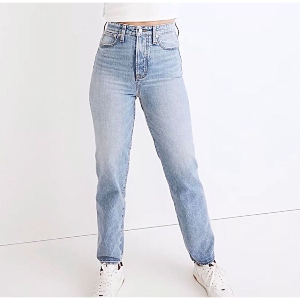 ☀️SOLD☀️Madewell Curvy Perfect Vintage Mom Jean Lt. Blue Sz 26 - Picture 2 of 11